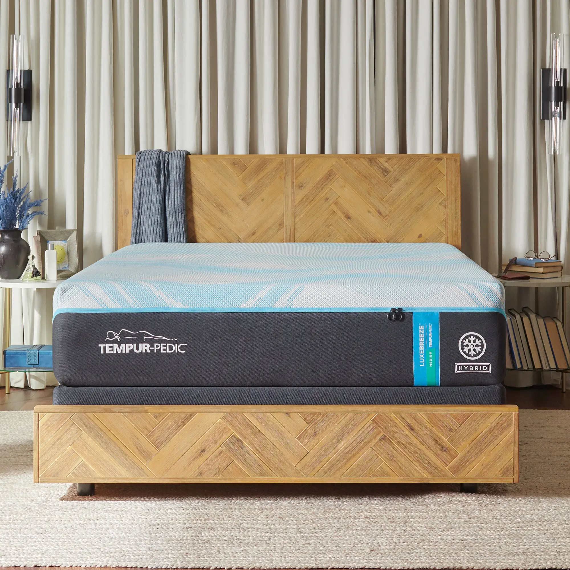 TEMPUR-LUXEbreeze® Medium Hybrid Mattress
